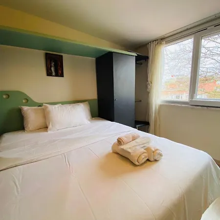 Lägenhet Golden Arrow Luxury Istanbul